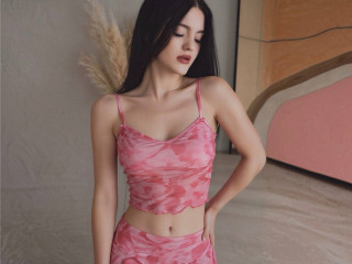 AliseParis - Sexy Mädchen mit heißem Körper, bereit für neue sexy Spiele, komm und spiel mit mir!